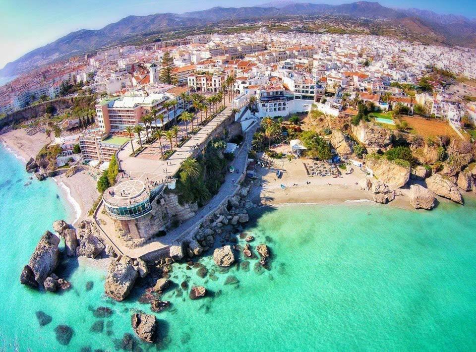 Apartamento Capistrano Village Nerja Luaran gambar
