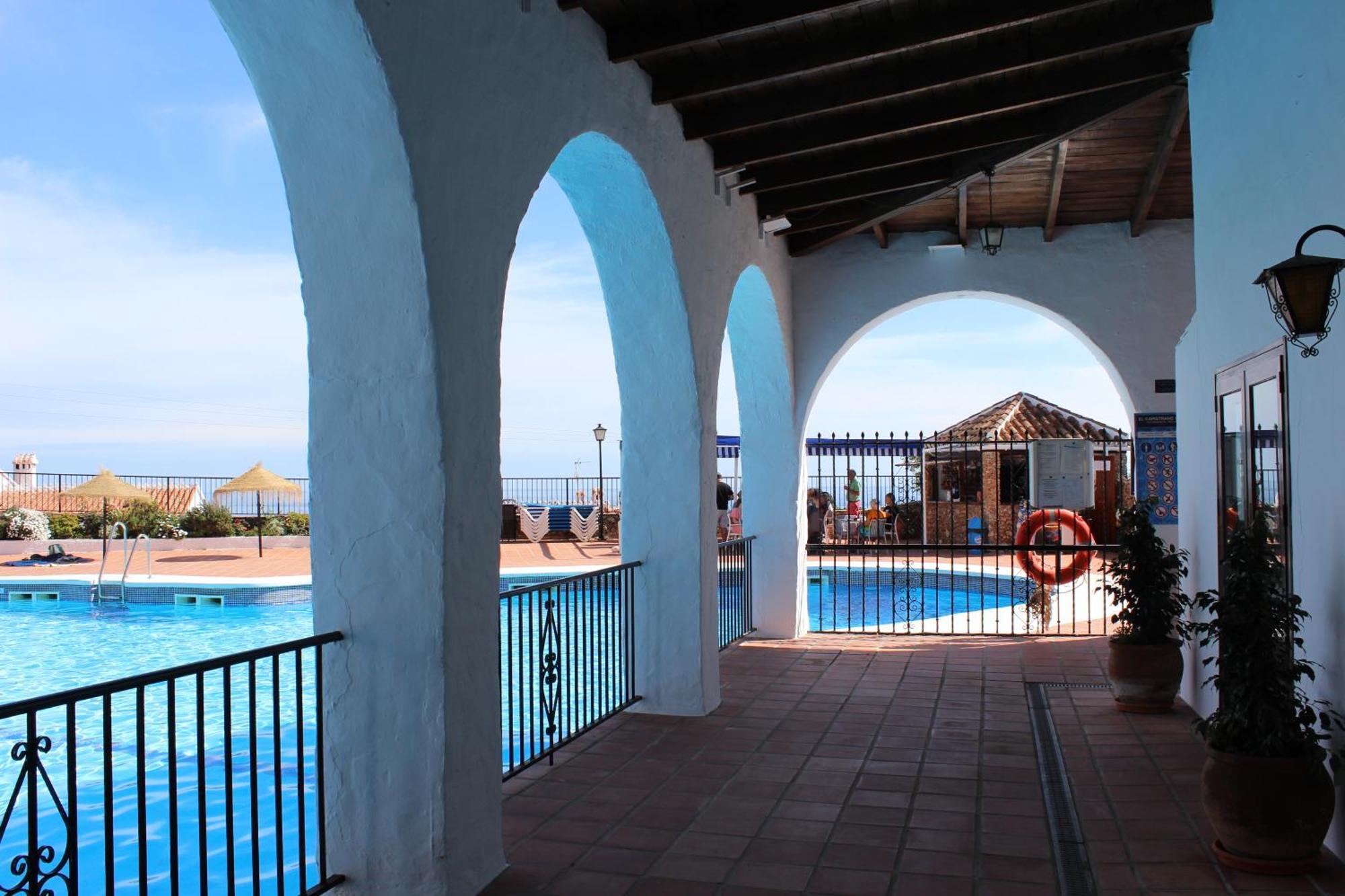 Apartamento Capistrano Village Nerja Luaran gambar