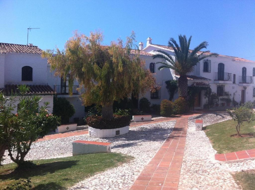 Apartamento Capistrano Village Nerja Luaran gambar